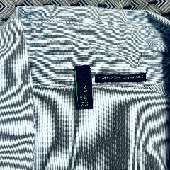 Vintage Y2K Pale Blue Pinstripe Blouse with Ruffle Accent Sz M - Picture 6 of 10